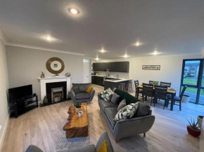 Entire Apartment , Centre Carrick-On-Shannon